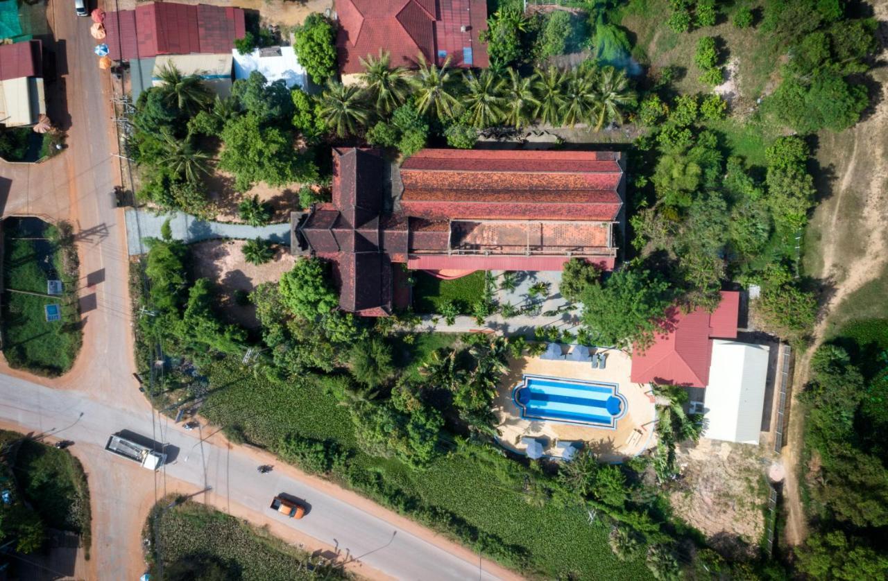 Barefoot Backpacker Resort Ciudad de Siem Riep Exterior foto